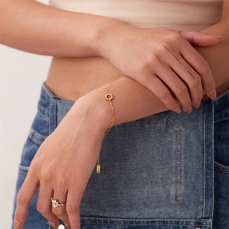 Gold Star Charm Chain Bracelet for Women