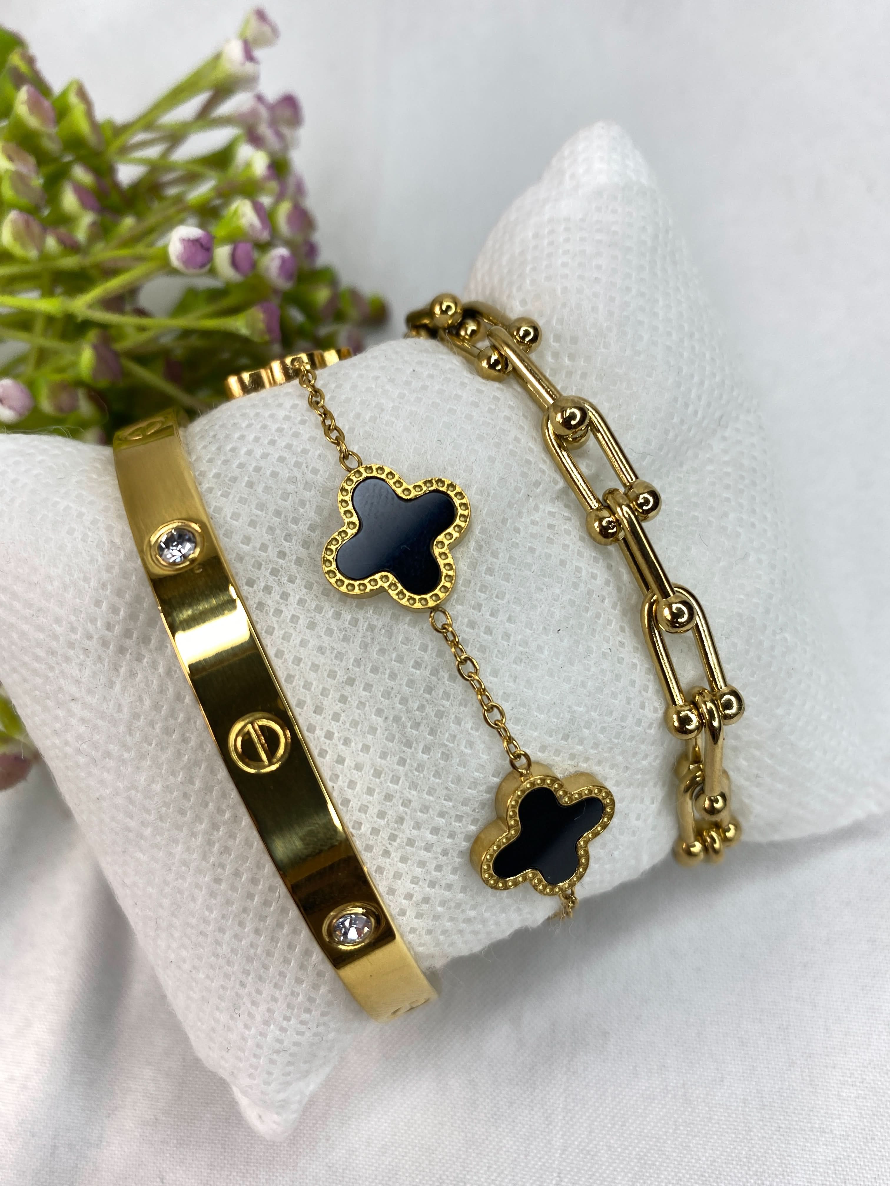 Regal Harmony Set – Elegant Necklace & Bracelet Jewelry Collection - Crazy Women