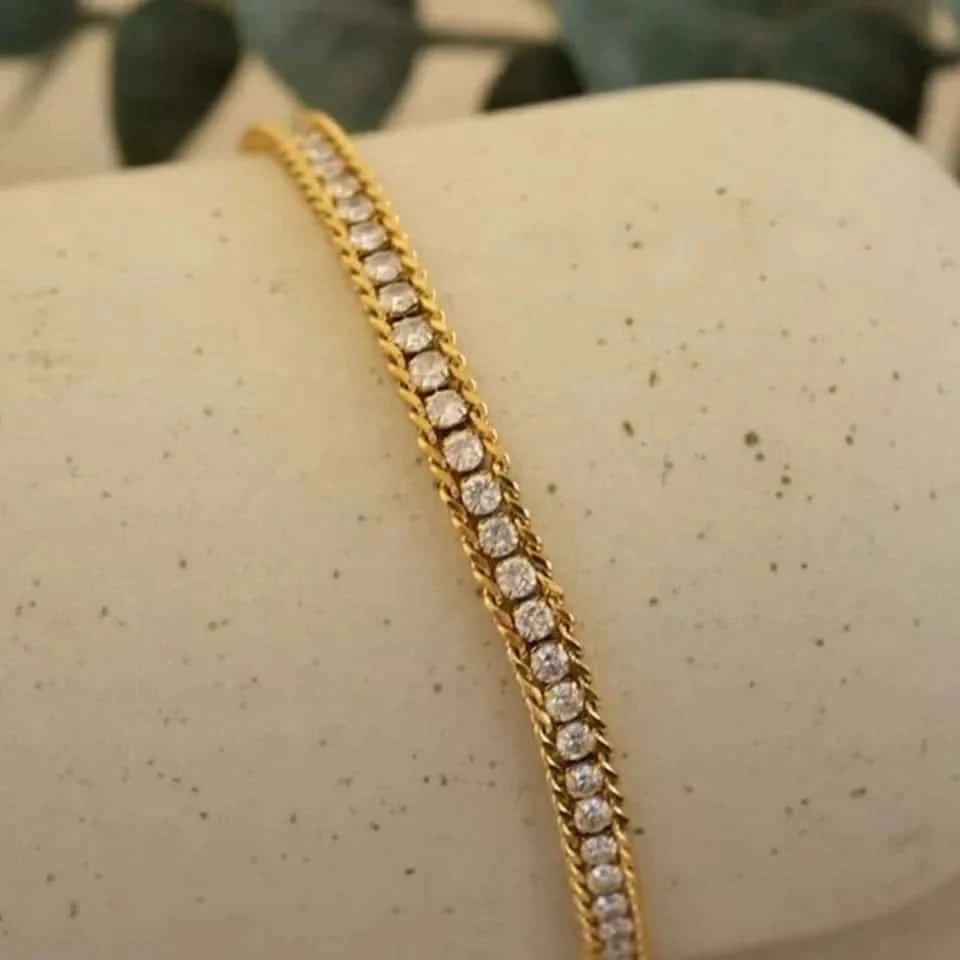 Luster Adjustable Bracelet – Elegant & Versatile Bracelet Design - Crazy Women