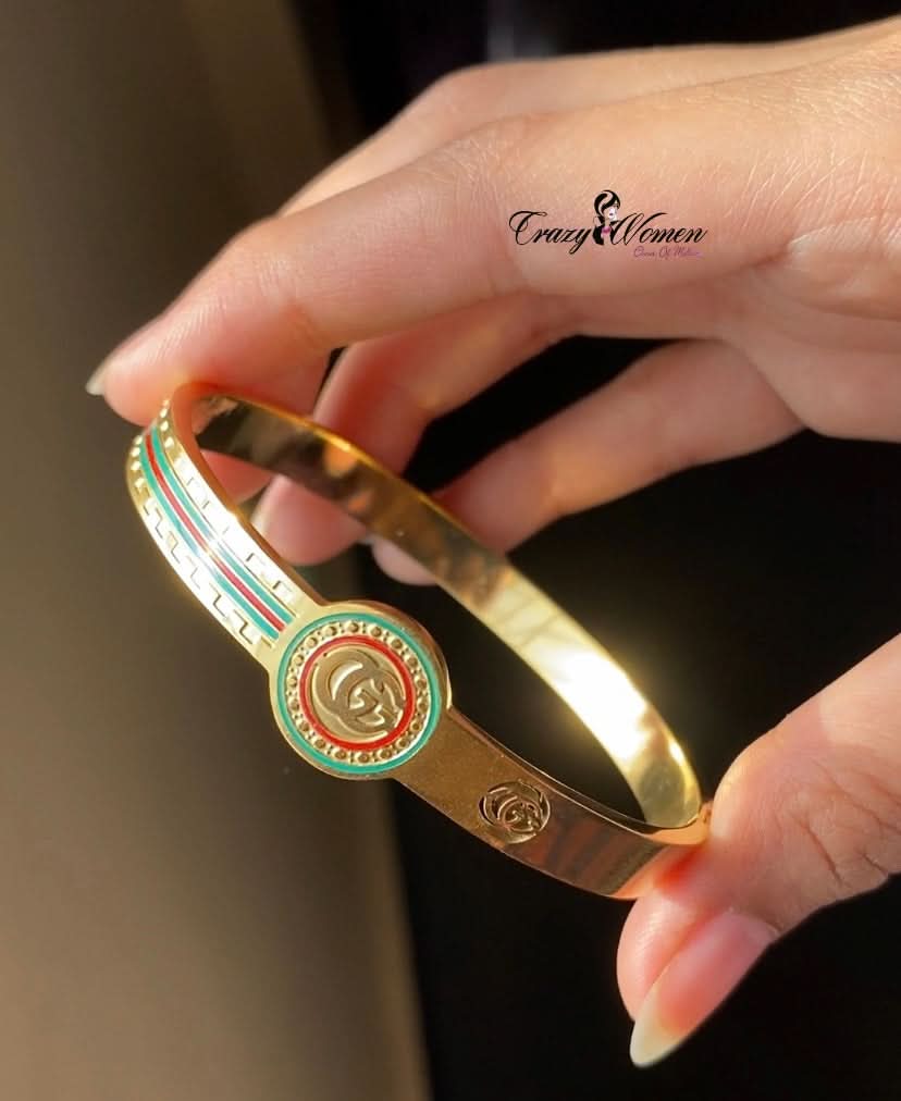 Elegant Gucci-Inspired Gold Bangle – Luxury Stainless Steel - Crazy Women