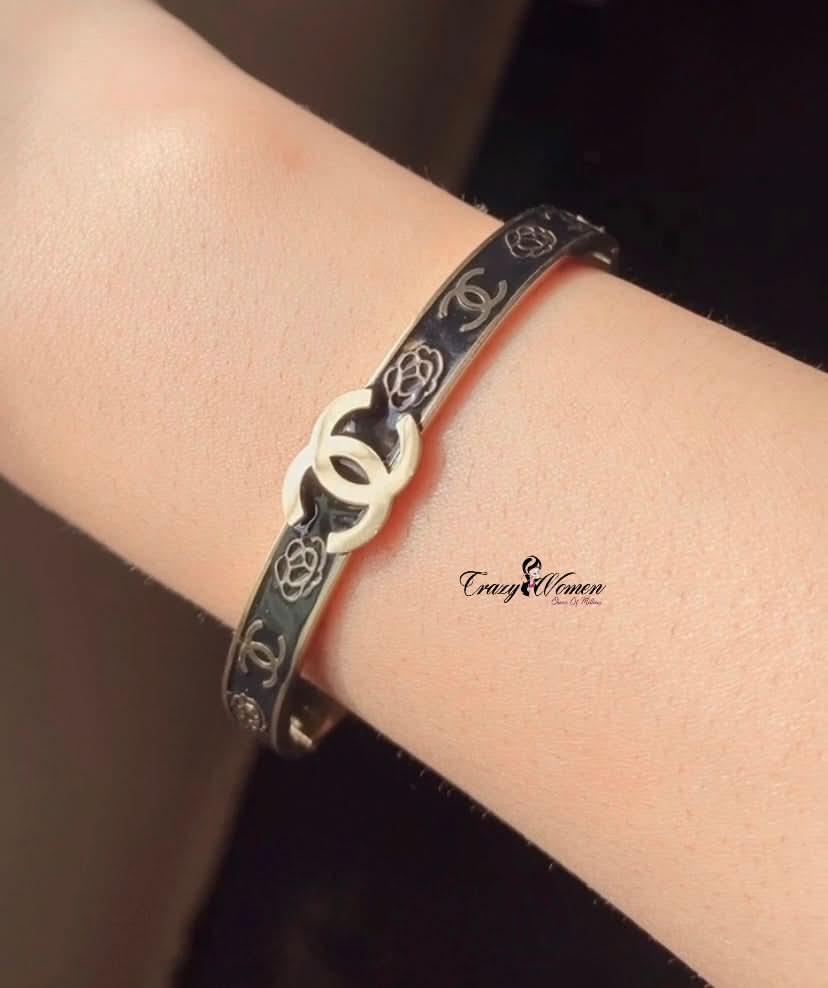 Chanel-Inspired Gold Bangle – Elegant Stainless Steel Bracelet - Crazy Women