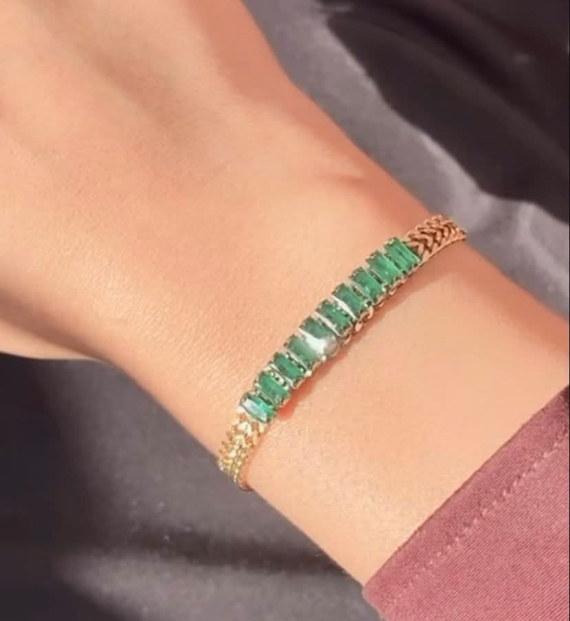 Bracelet with green stone - Crazy Women