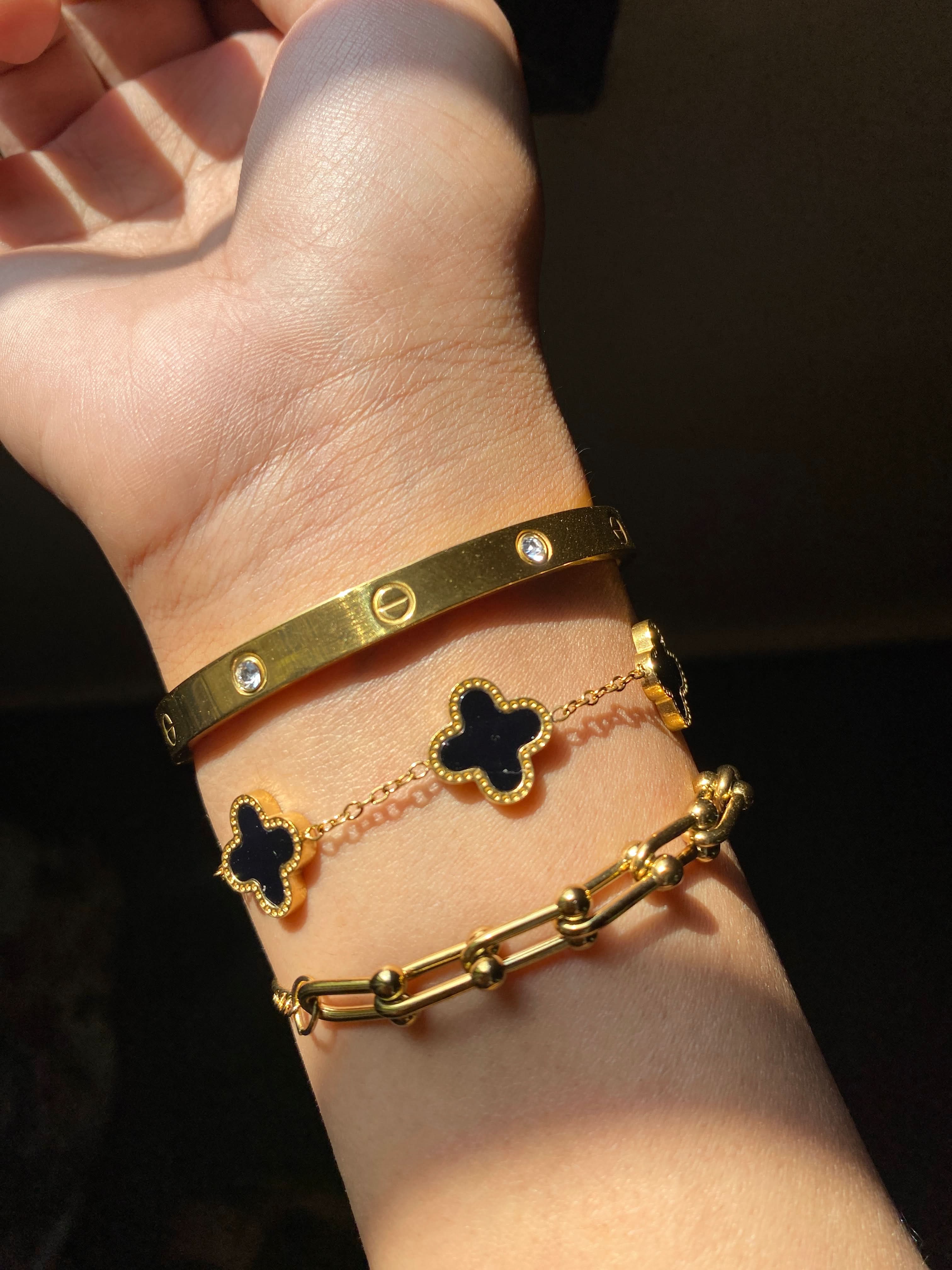 Regal Harmony Set – Elegant Necklace & Bracelet Jewelry Collection - Crazy Women