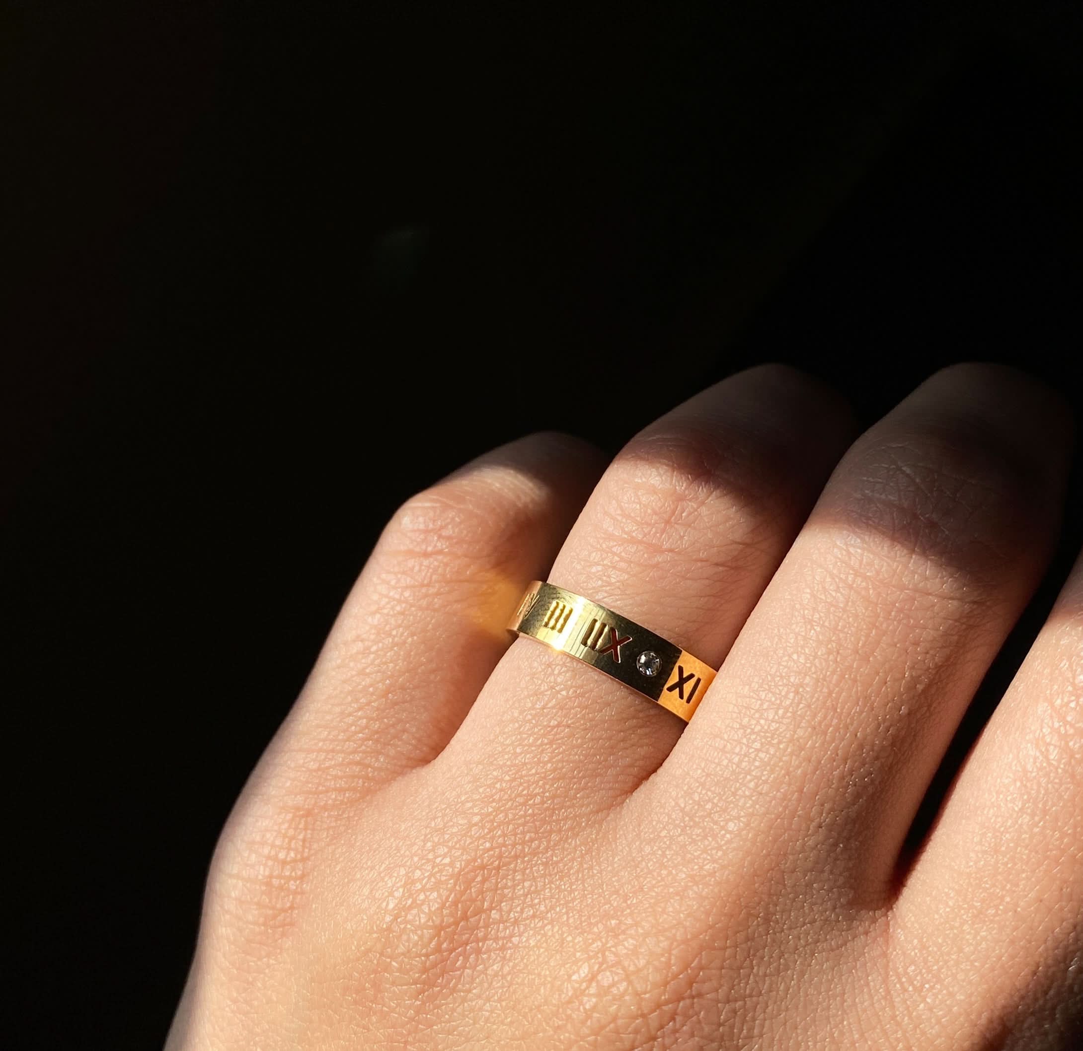 Roman Legacy Ring – Timeless Roman-Inspired Design - Crazy Women