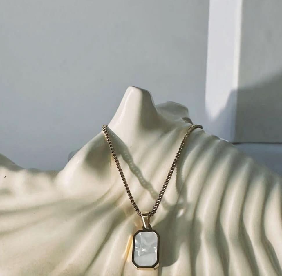 White Chip Necklace – Stylish Necklaces for Women & Girls - Crazy Women