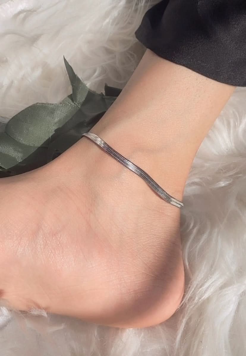 Elegant Silver Snake Anklet – Stylish & Unique Anklet for Girls - Crazy Women
