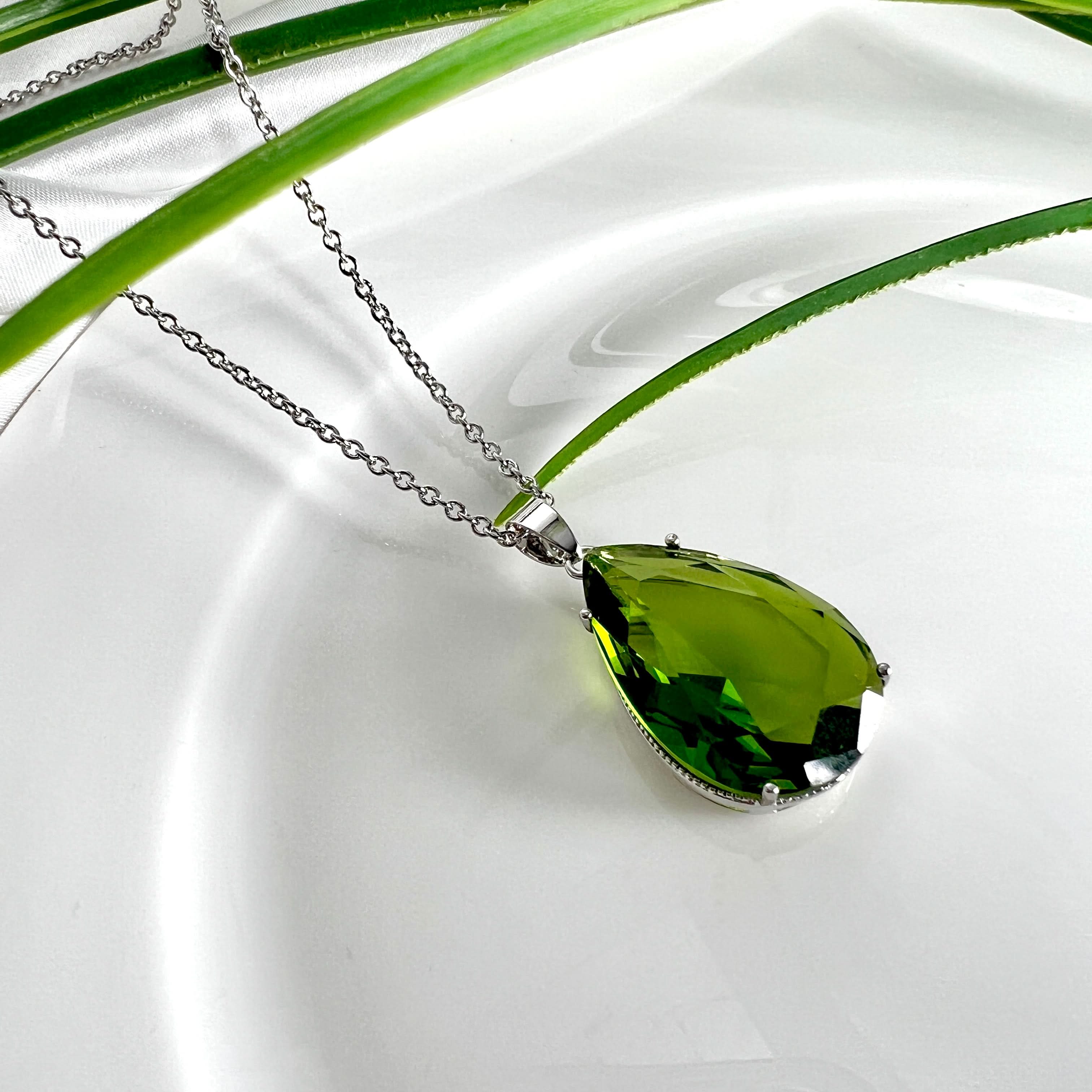 Green Necklace Pendant 925 Sterling - Crazy Women