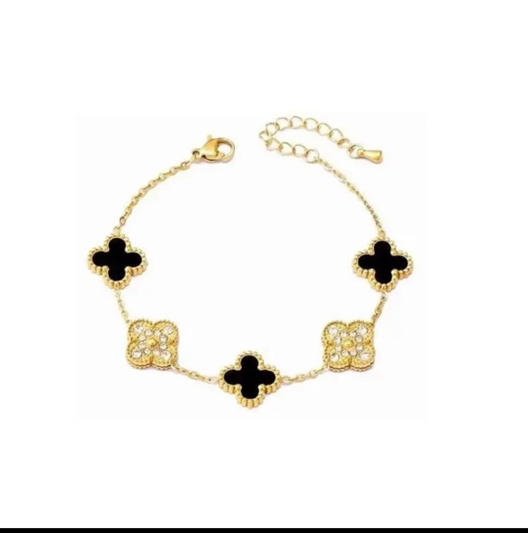 Multi Clover Gold Bracelet - Crazy Women