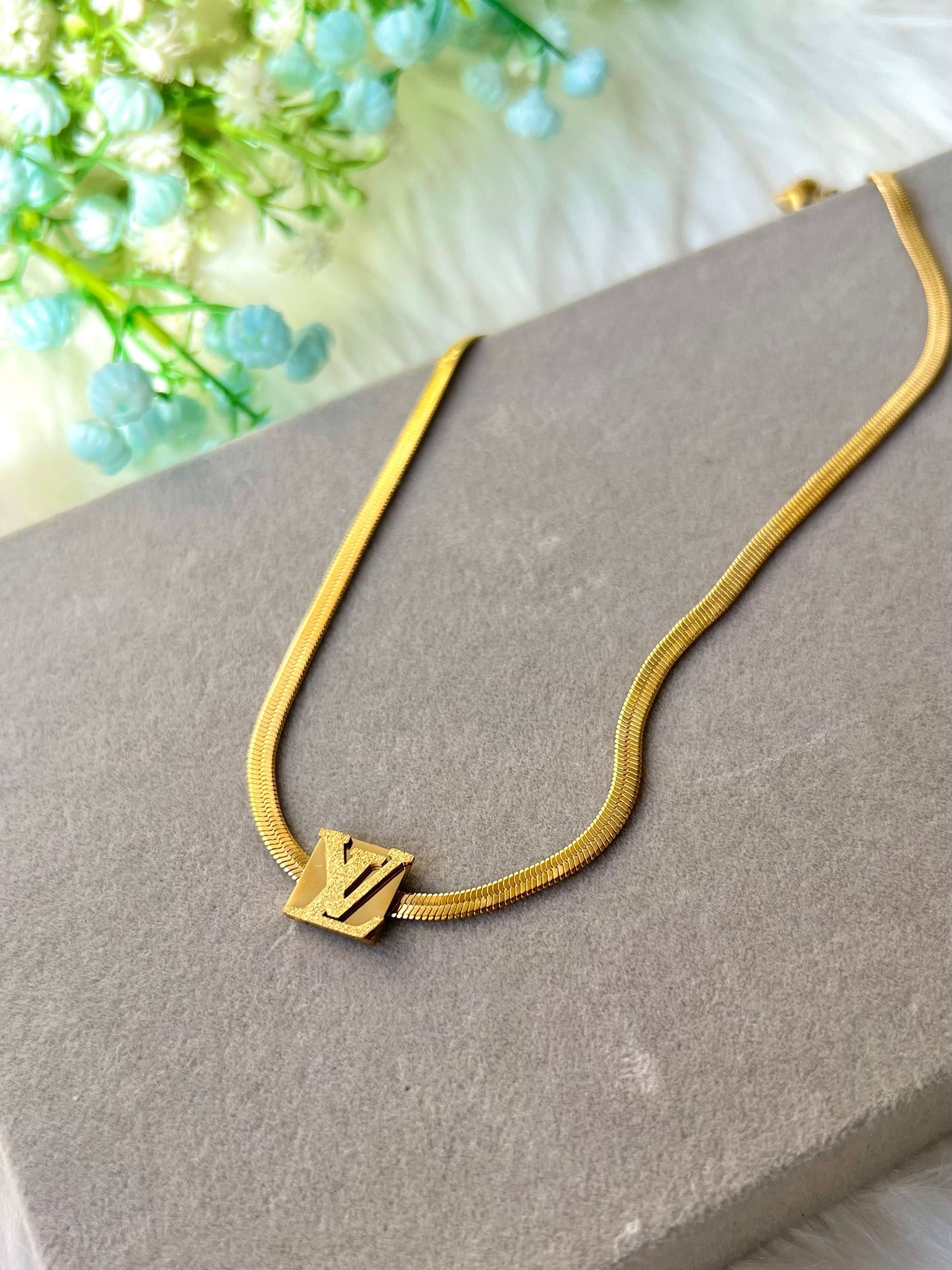 Stainless steel lv necklace - Crazy Women