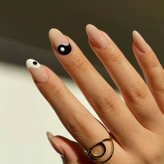 fake nails |  fake nails pakistan
Retro Tai Chi White And Black Acrylic Nail Patch - 3243251.